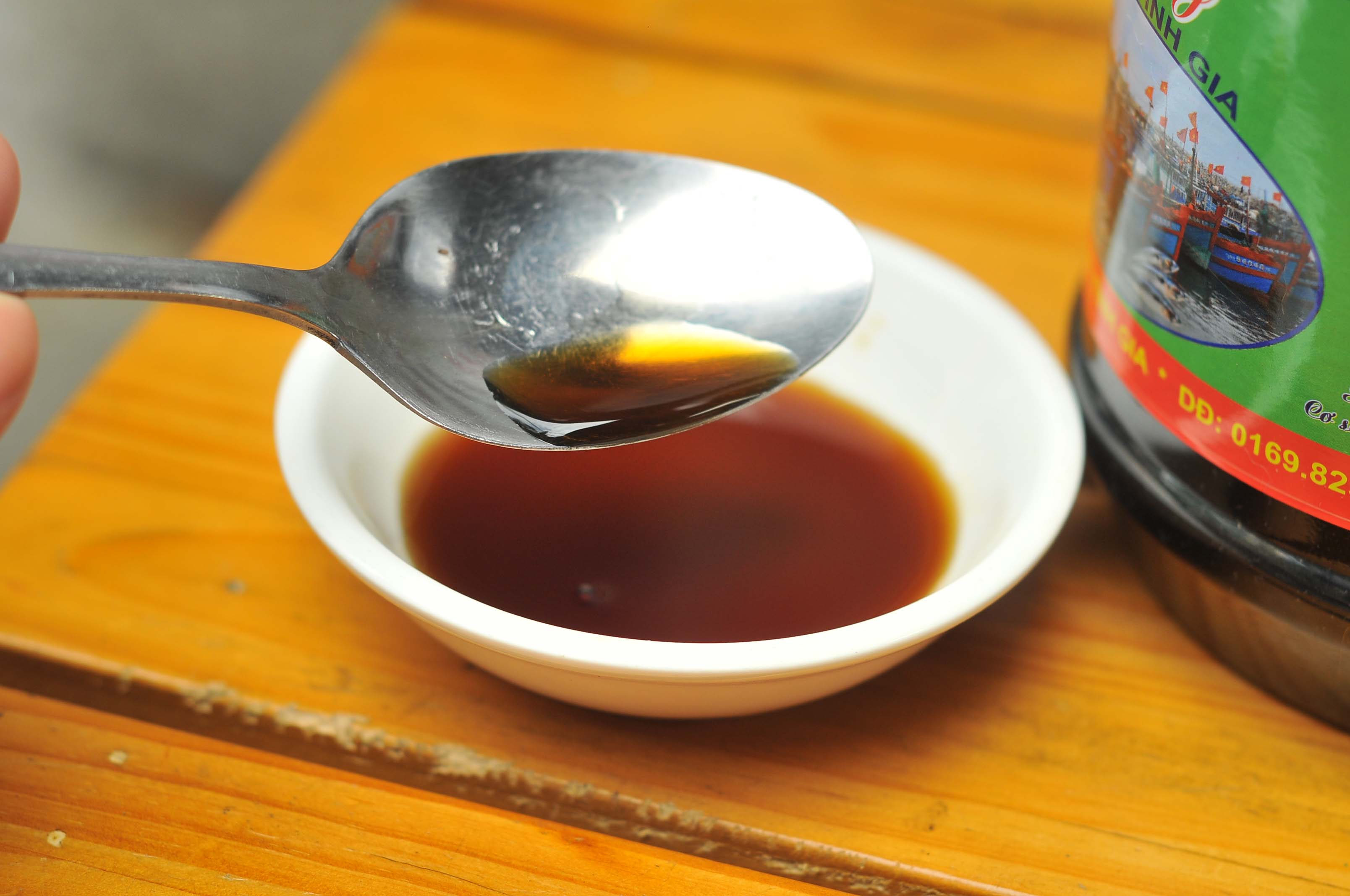 Nước mắm thượng hạng đặc sản Ba làng - Thanh Hóa (can 2l)